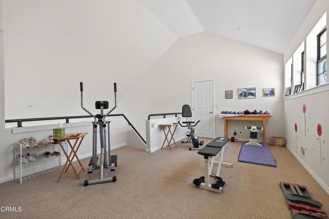 535 Ridgecrest Drive, Santa Paula, CA 93060