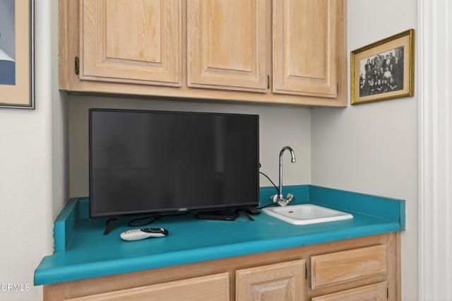 535 Ridgecrest Drive, Santa Paula, CA 93060