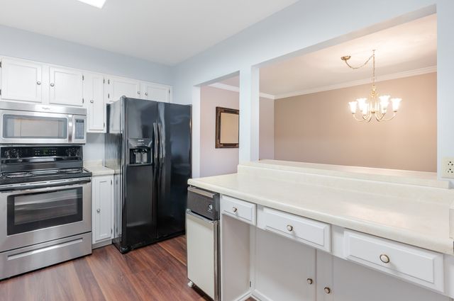 200 Sanders Ferry Rd Apt 2204, Hendersonville, TN 37075