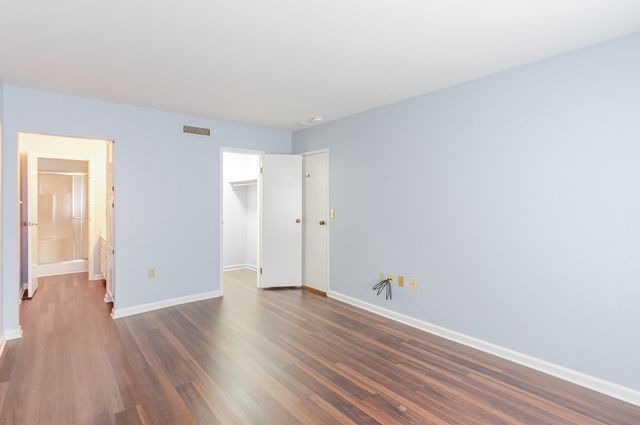 200 Sanders Ferry Rd Apt 2204, Hendersonville, TN 37075