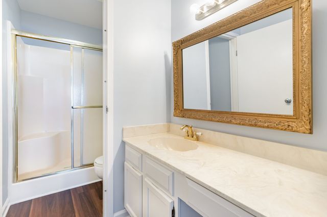 200 Sanders Ferry Rd Apt 2204, Hendersonville, TN 37075