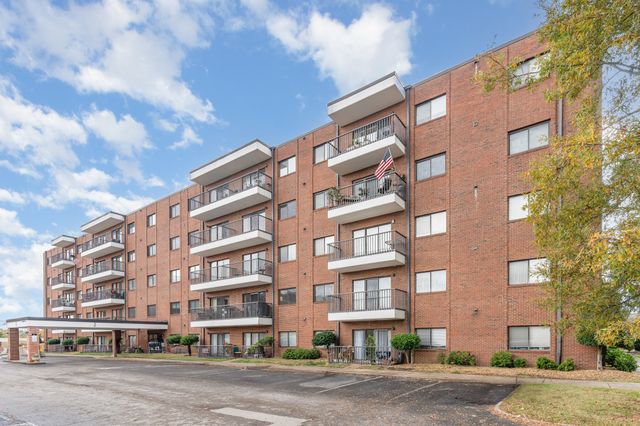 200 Sanders Ferry Rd Apt 2204, Hendersonville, TN 37075