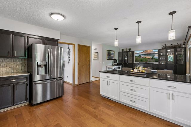 12904 Essex Way, Apple Valley, MN 55124