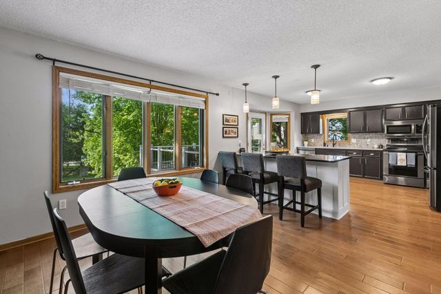 12904 Essex Way, Apple Valley, MN 55124
