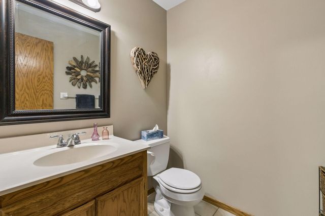 12904 Essex Way, Apple Valley, MN 55124