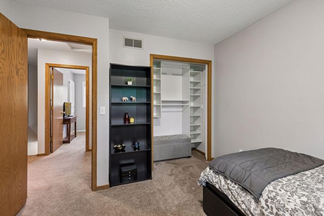 12904 Essex Way, Apple Valley, MN 55124