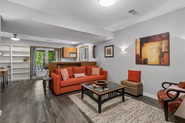 12904 Essex Way, Apple Valley, MN 55124