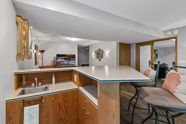 12904 Essex Way, Apple Valley, MN 55124