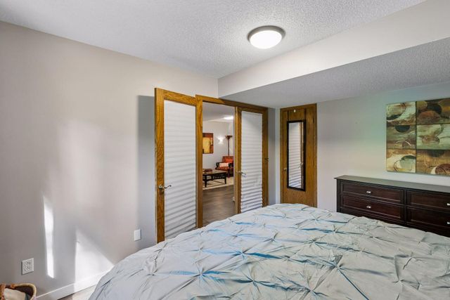 12904 Essex Way, Apple Valley, MN 55124