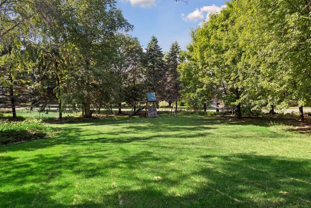 12904 Essex Way, Apple Valley, MN 55124