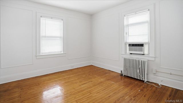 74 Lexington Avenue, Franklin Square, NY 11010