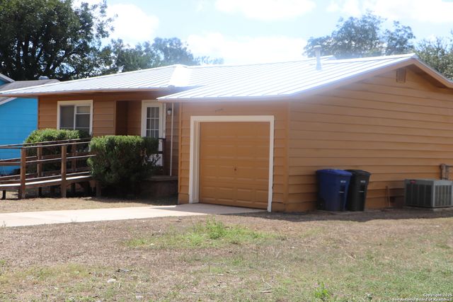 550 KASHMUIR PL, San Antonio, TX 78223
