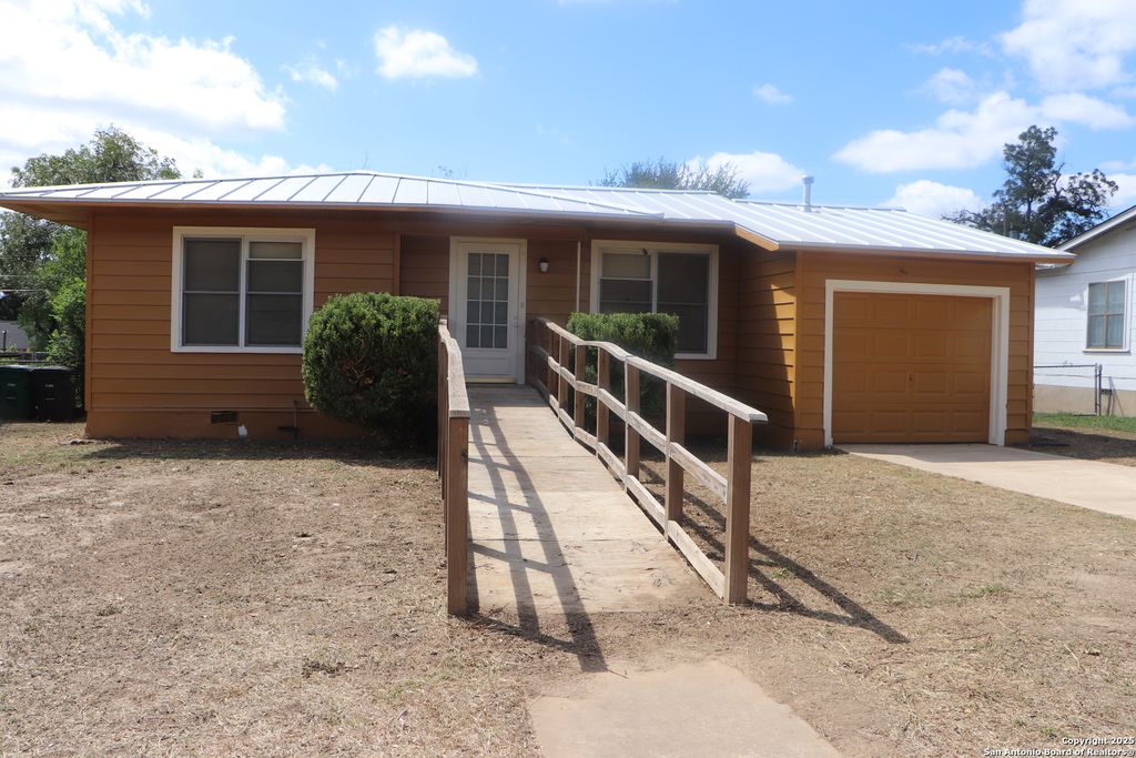 550 KASHMUIR PL, San Antonio, TX 78223