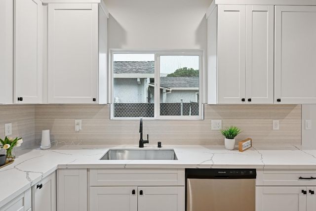 7912 35th Ave, Sacramento, CA 95824