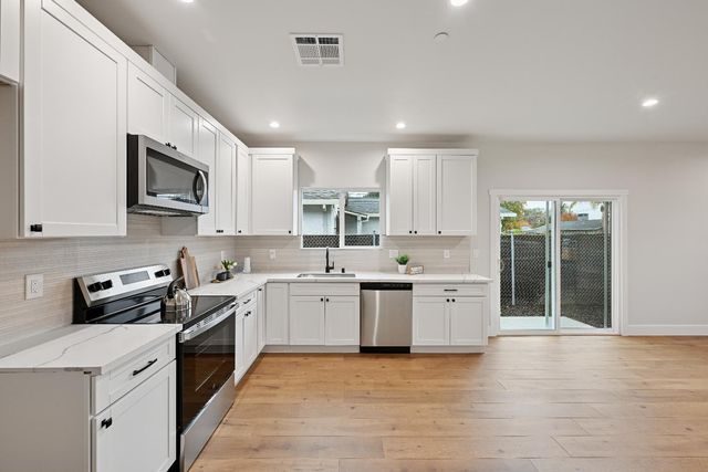 7912 35th Ave, Sacramento, CA 95824