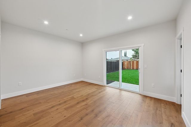 7912 35th Ave, Sacramento, CA 95824