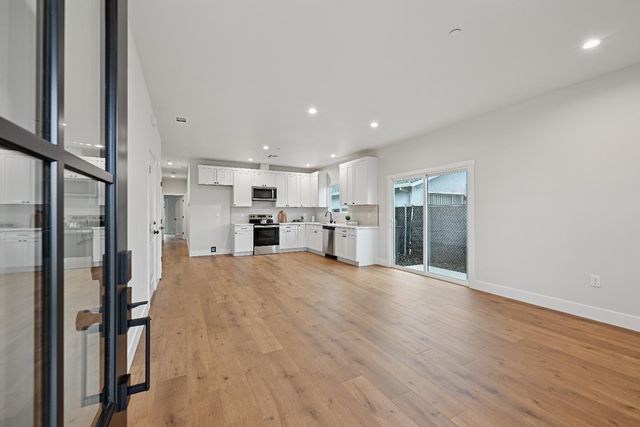 7912 35th Ave, Sacramento, CA 95824