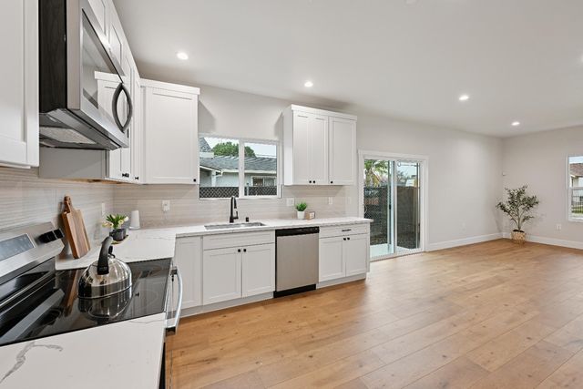 7912 35th Ave, Sacramento, CA 95824