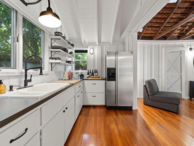 3558 Royal Palm Ave, Miami, FL 33133