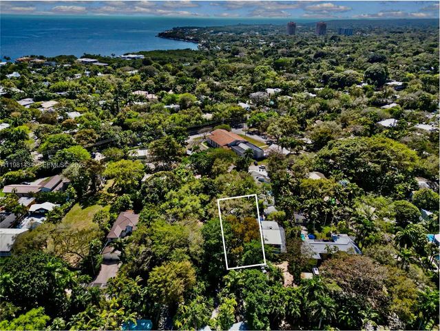 3558 Royal Palm Ave, Miami, FL 33133