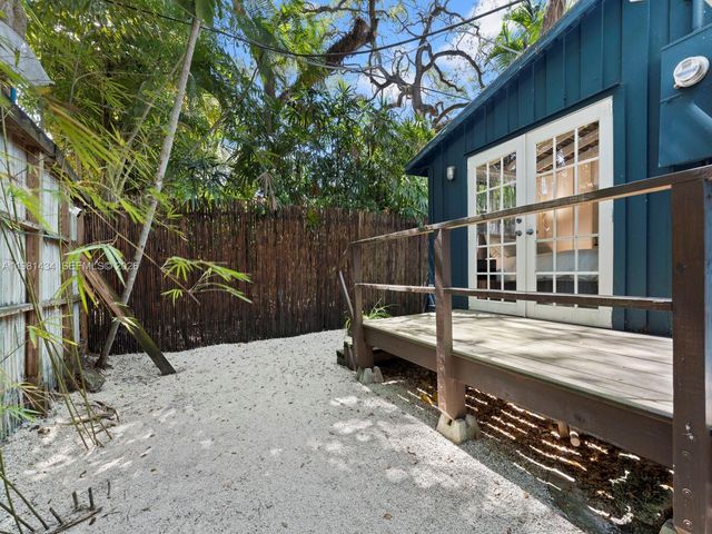 3558 Royal Palm Ave, Miami, FL 33133