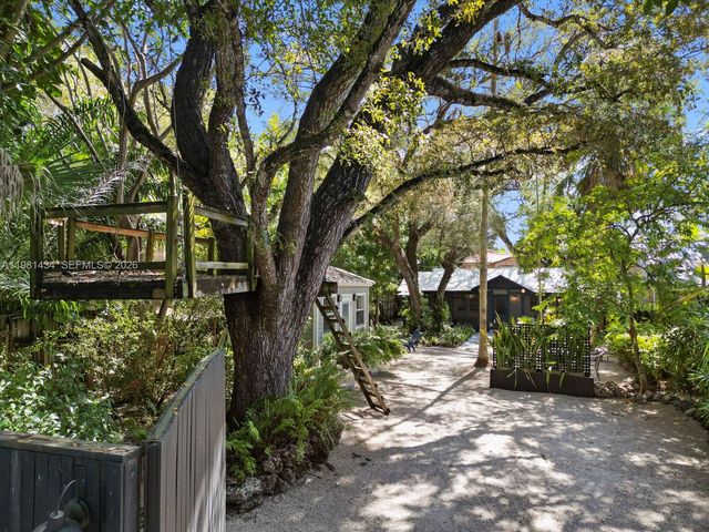 3558 Royal Palm Ave, Miami, FL 33133