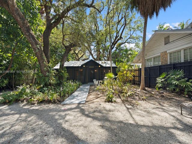 3558 Royal Palm Ave, Miami, FL 33133