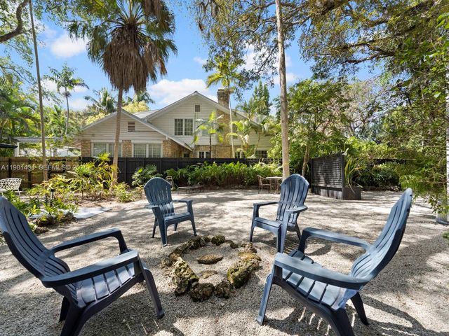 3558 Royal Palm Ave, Miami, FL 33133