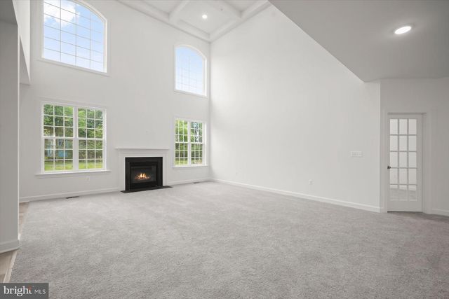 6801 FOUNTAIN PARK DR, Glenn Dale, MD 20769