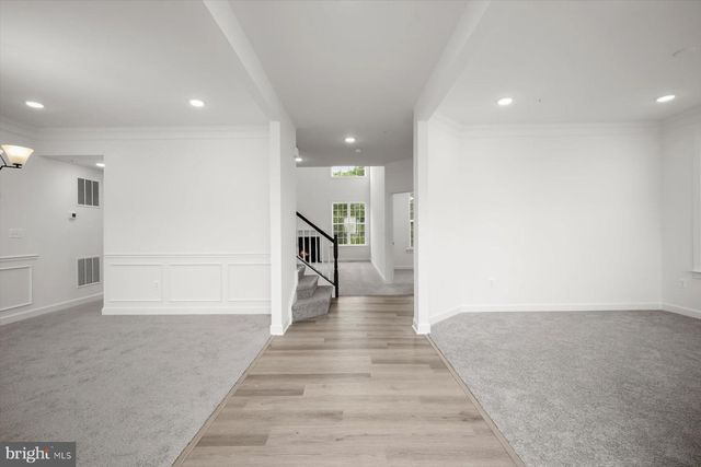 6801 FOUNTAIN PARK DR, Glenn Dale, MD 20769