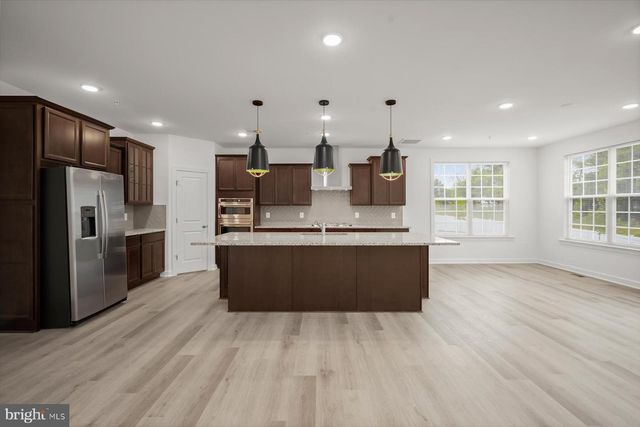 6801 FOUNTAIN PARK DR, Glenn Dale, MD 20769
