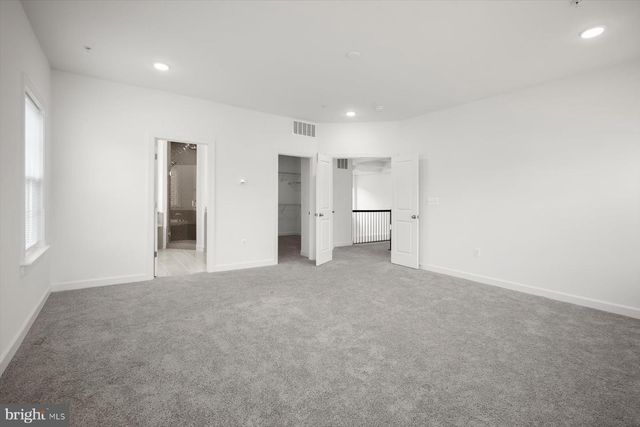 6801 FOUNTAIN PARK DR, Glenn Dale, MD 20769