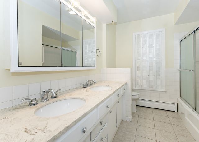 1901 47th Street Court, Moline, IL 61265
