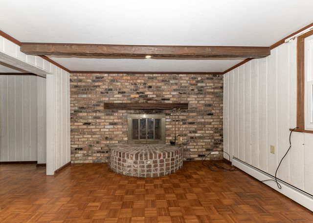 1901 47th Street Court, Moline, IL 61265