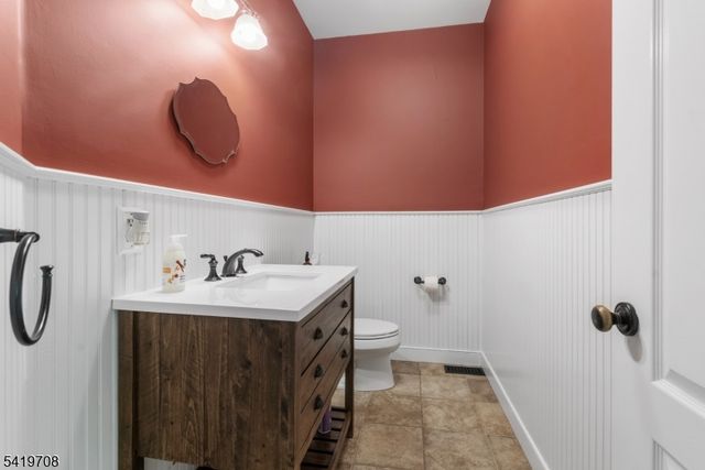 26 Woodshire Terrace, Montville Twp., NJ 07082