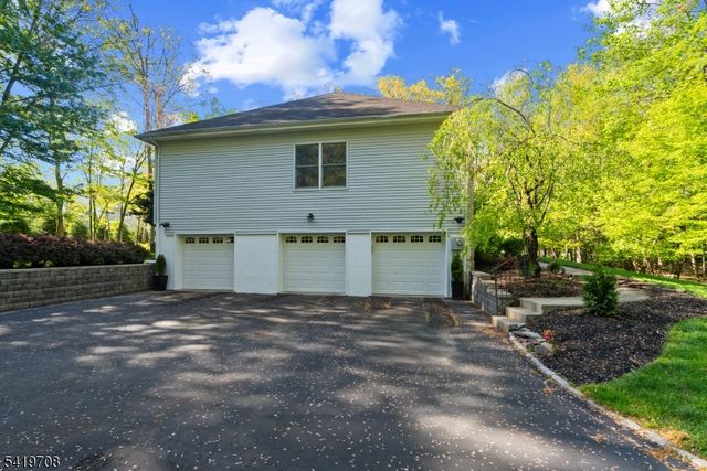 26 Woodshire Terrace, Montville Twp., NJ 07082