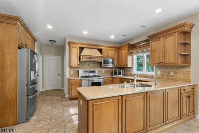 26 Woodshire Terrace, Montville Twp., NJ 07082