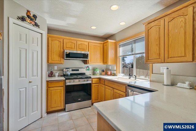 5342 Sparta Lp SE, Salem, OR 97306