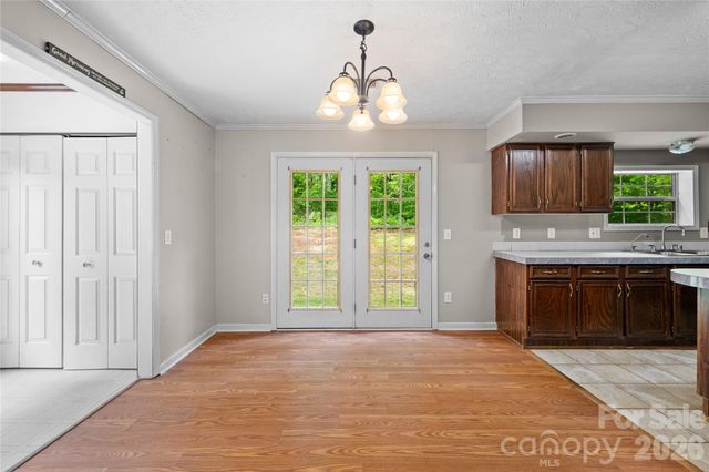 6582 Hoot Owls Hollow Road, Hickory, NC 28602