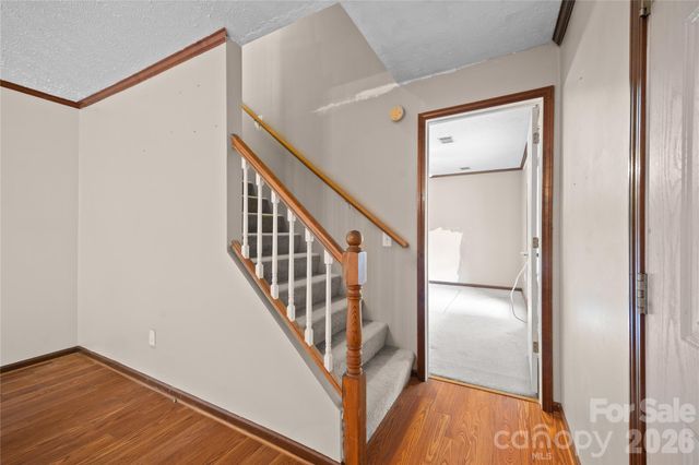 6582 Hoot Owls Hollow Road, Hickory, NC 28602
