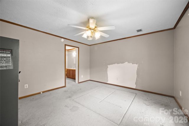 6582 Hoot Owls Hollow Road, Hickory, NC 28602
