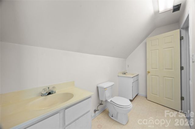 6582 Hoot Owls Hollow Road, Hickory, NC 28602