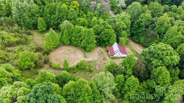 6582 Hoot Owls Hollow Road, Hickory, NC 28602