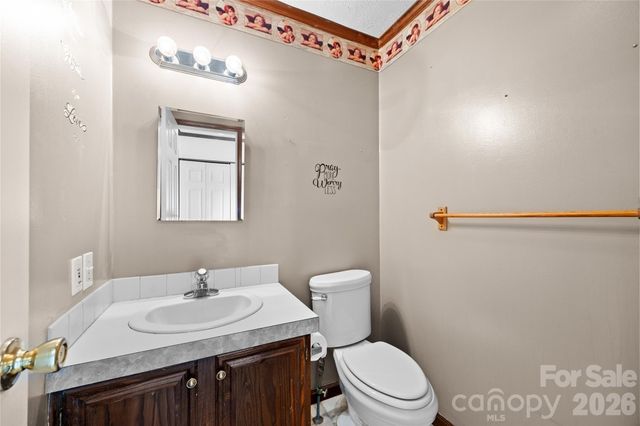 6582 Hoot Owls Hollow Road, Hickory, NC 28602