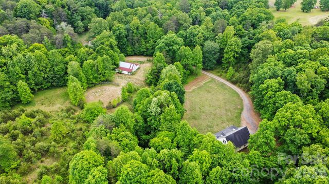 6582 Hoot Owls Hollow Road, Hickory, NC 28602