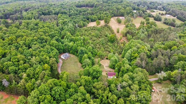 6582 Hoot Owls Hollow Road, Hickory, NC 28602