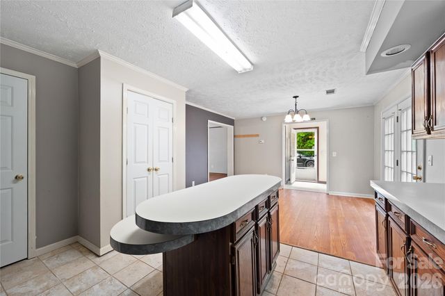 6582 Hoot Owls Hollow Road, Hickory, NC 28602