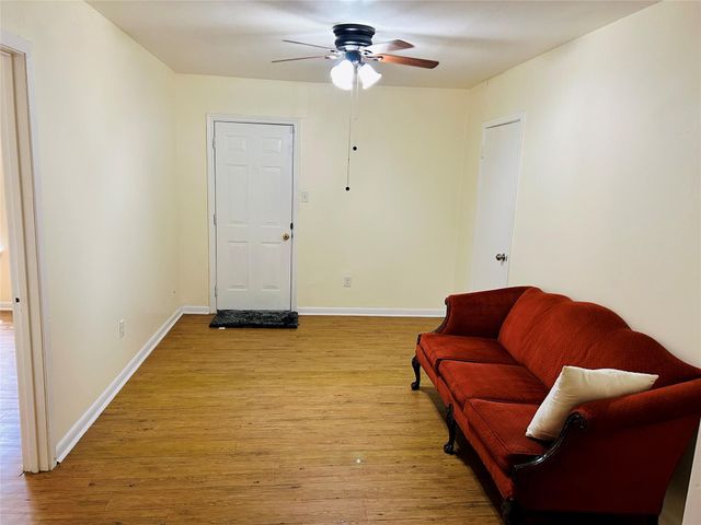 5806 Beldart Street, Houston, TX 77033