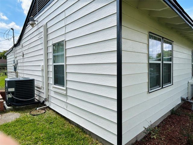 5806 Beldart Street, Houston, TX 77033