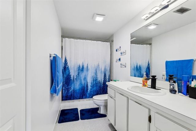 5570 NW 44th St 510A, Lauderhill, FL 33319